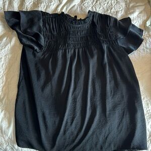 Short sleeve black top